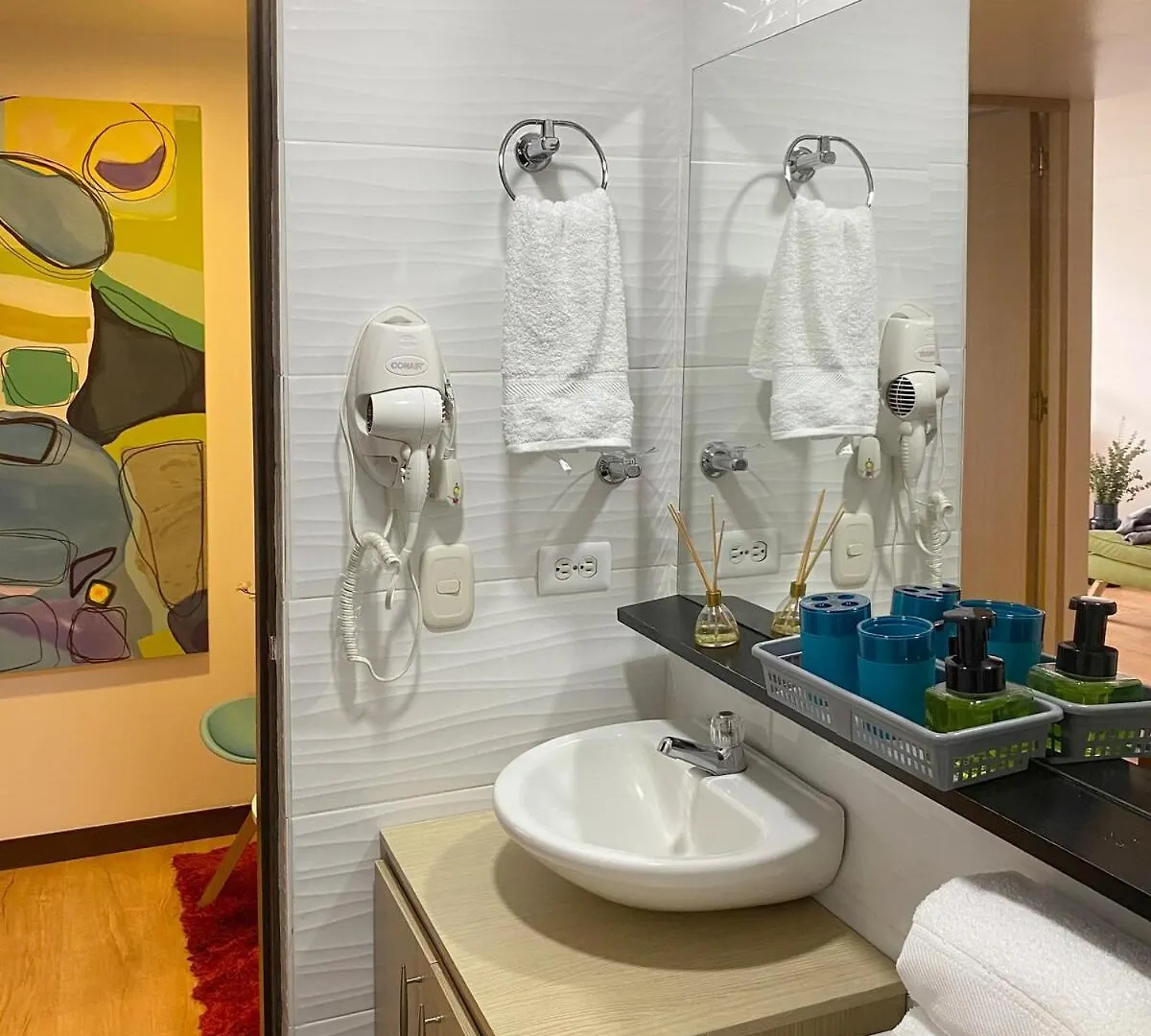 아파트 Tu Hogar Temporal En Medellin, Moderno, Comodo, Bien Ubicado Y Wifi 400