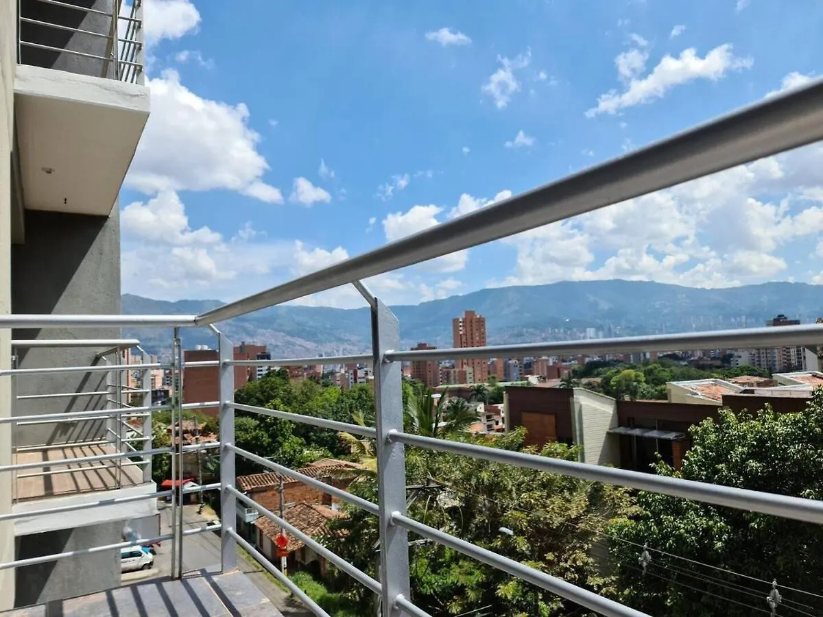 Tu Hogar Temporal En Medellin, Moderno, Comodo, Bien Ubicado Y Wifi 400 קולומביה